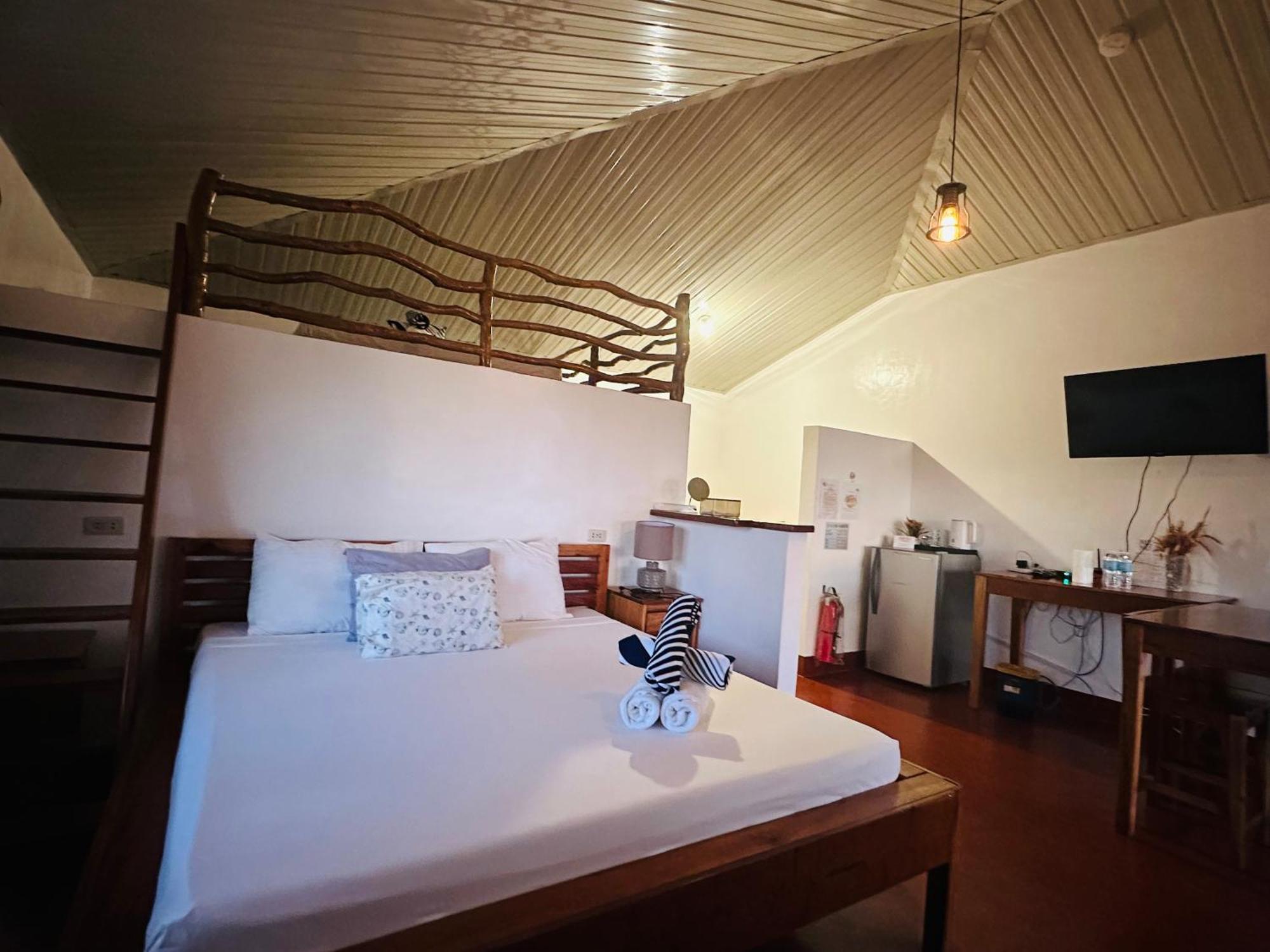 Tongatok Cliff Resort Mambajao Exterior foto